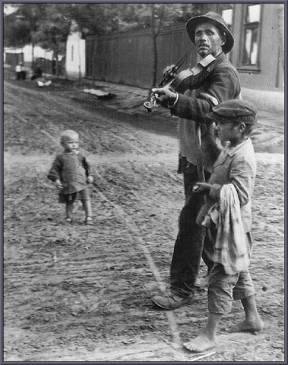 André Kertész | <i>The Blind Violinist, Abony, Hungary, 1921</i>