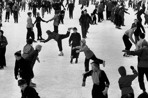 HAMBURG, West Germany—December 1952-January 1953. © Henri Cartier-Bresson / Magnum Photos