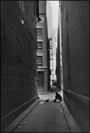 NEW YORK CITY—Downtown, 1947. © Henri Cartier-Bresson / Magnum Photos