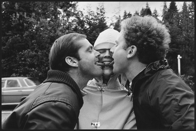 Jack Nicholson, Candice Bergen, and Art Garfunkel “French-kissing” on the set of Mike Nichols’s Carnal Knowledge (1971), in Vancouver, Canada. Mary Ellen Mark
