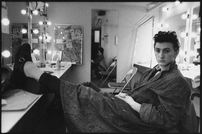 Sean Penn in his dressing room for the Broadway play Slab Boys, Manhattan, 1983. Mary Ellen Mark