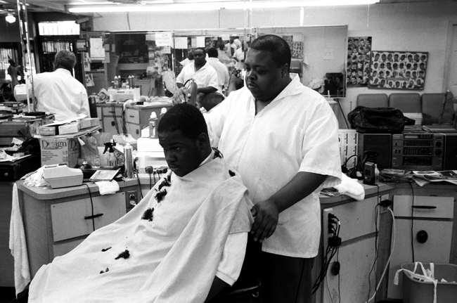 Etheridge Barber & Style, Birmingham, Alabama © Doug Kim
