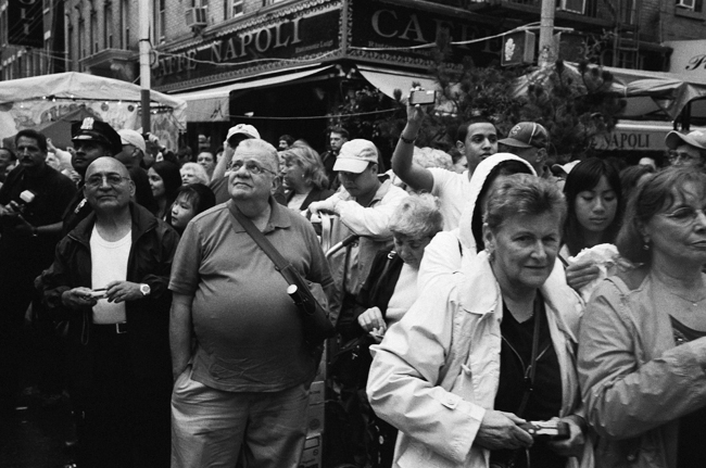 San Gennaro Festival 2009, Little Italy; Leica M6 TTL .58, 35mm summicron, Kodak Tri-X © Doug Kim