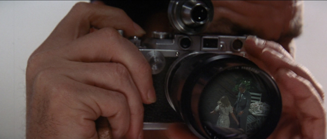 Jack Nicholson using a Leica III/A and VIDOM finder in Roman Polanski's Chinatown 1974