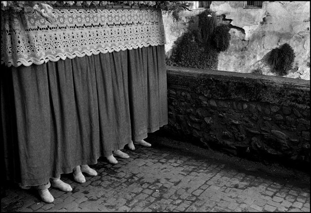 GRANADA, Spain—Easter Week, 1984 © Ferdinando Scianna / Magnum Photos