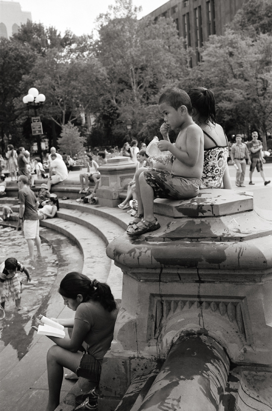 Washington Square, New York © Doug Kim; Leica MP 0.58, 35mm Summicron, Kodak Tri-X