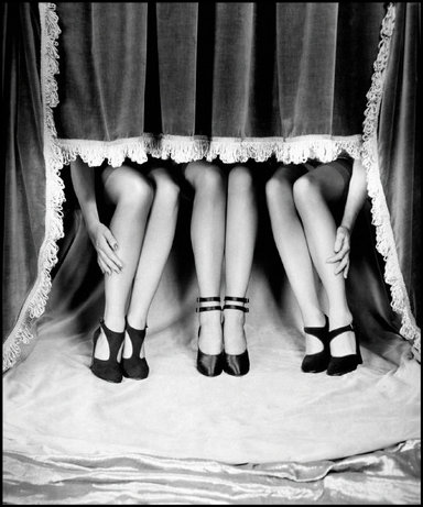 Fall Fashion Revue, 1947.  © Philippe Halsman / Magnum Photos