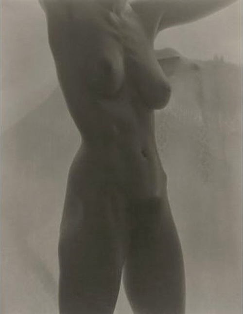 Georgia O'Keeffe Nude, 1919 - Alfred Stieglitz