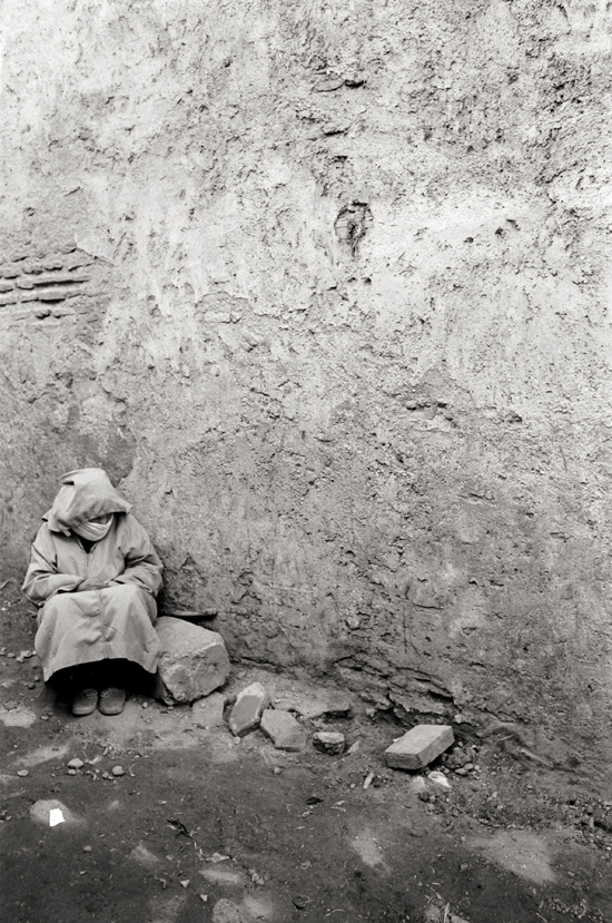 The Medina, Fez, Morocco; Leica MP 0.58, 35mm Summicron, Kodak Tri-X © Doug Kim
