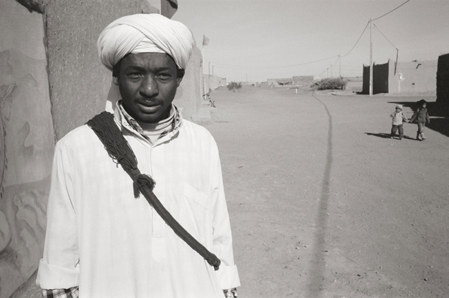 Lewaiha, Sahara, Morocco; Leica MP 0.58, 35mm Summicron, Kodak Tri-X © Doug Kim
