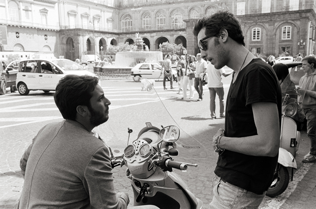 Piazza Trieste e Trento, Napoli; Leica MP 0.58, 35mm Summicron, Kodak Tri-X © Doug Kim