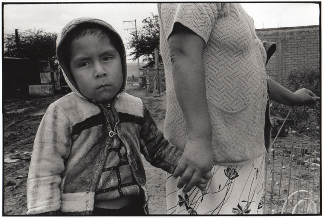Lázaro Cárdenas, Oaxaca, Mexico; Leica MP 0.58, 35mm Summicron, Kodak Tri-X © Doug Kim