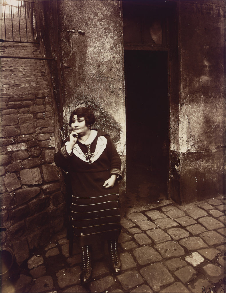 Eugene Atget |  La Villette, rue Asselin, 1921