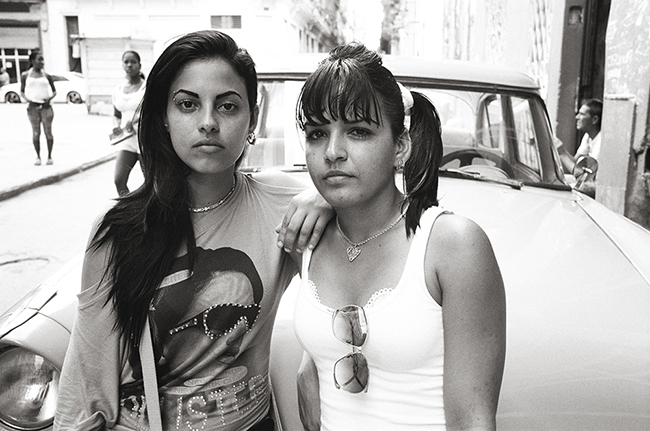 Isis & Yurelys, Havana, Cuba; Leica MP 0.58, 35mm Summicron, Kodak Tri-X © Doug Kim