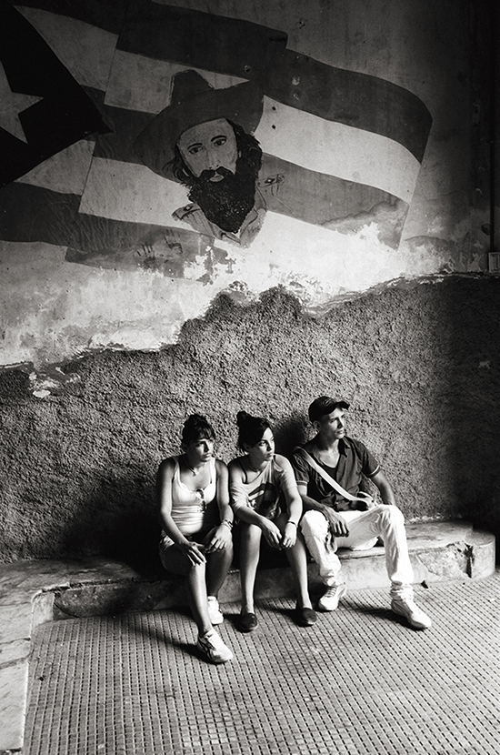 Isis & Yurelys, Havana, Cuba; Leica MP 0.58, 35mm Summicron, Kodak Tri-X © Doug Kim