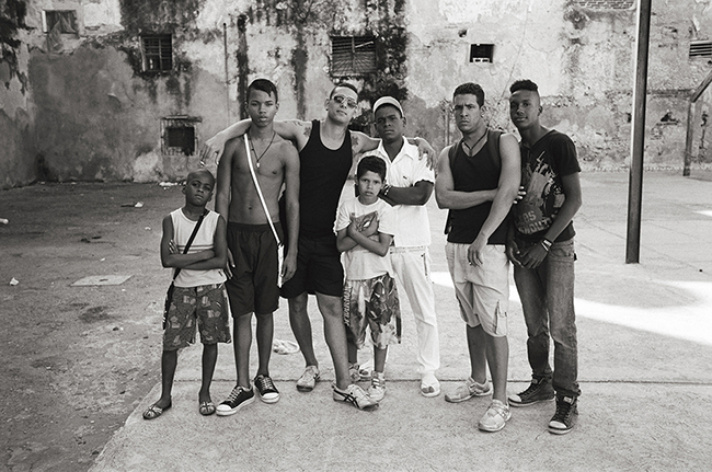 Centro Habana, Havana, Cuba; Leica MP 0.58, 35mm Summicron, Kodak Tri-X © Doug Kim
