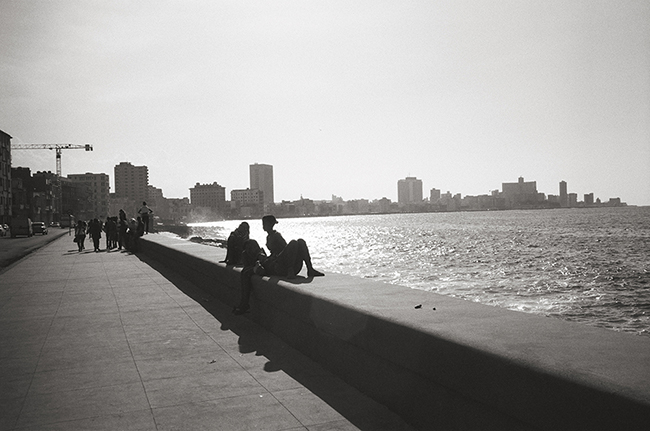 The Malecón, Havana, Cuba; Leica MP 0.58, 35mm Summicron, Kodak Tri-X © Doug Kim