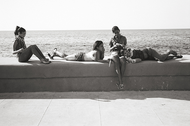 The Malecón, Havana, Cuba; Leica MP 0.58, 35mm Summicron, Kodak Tri-X © Doug Kim