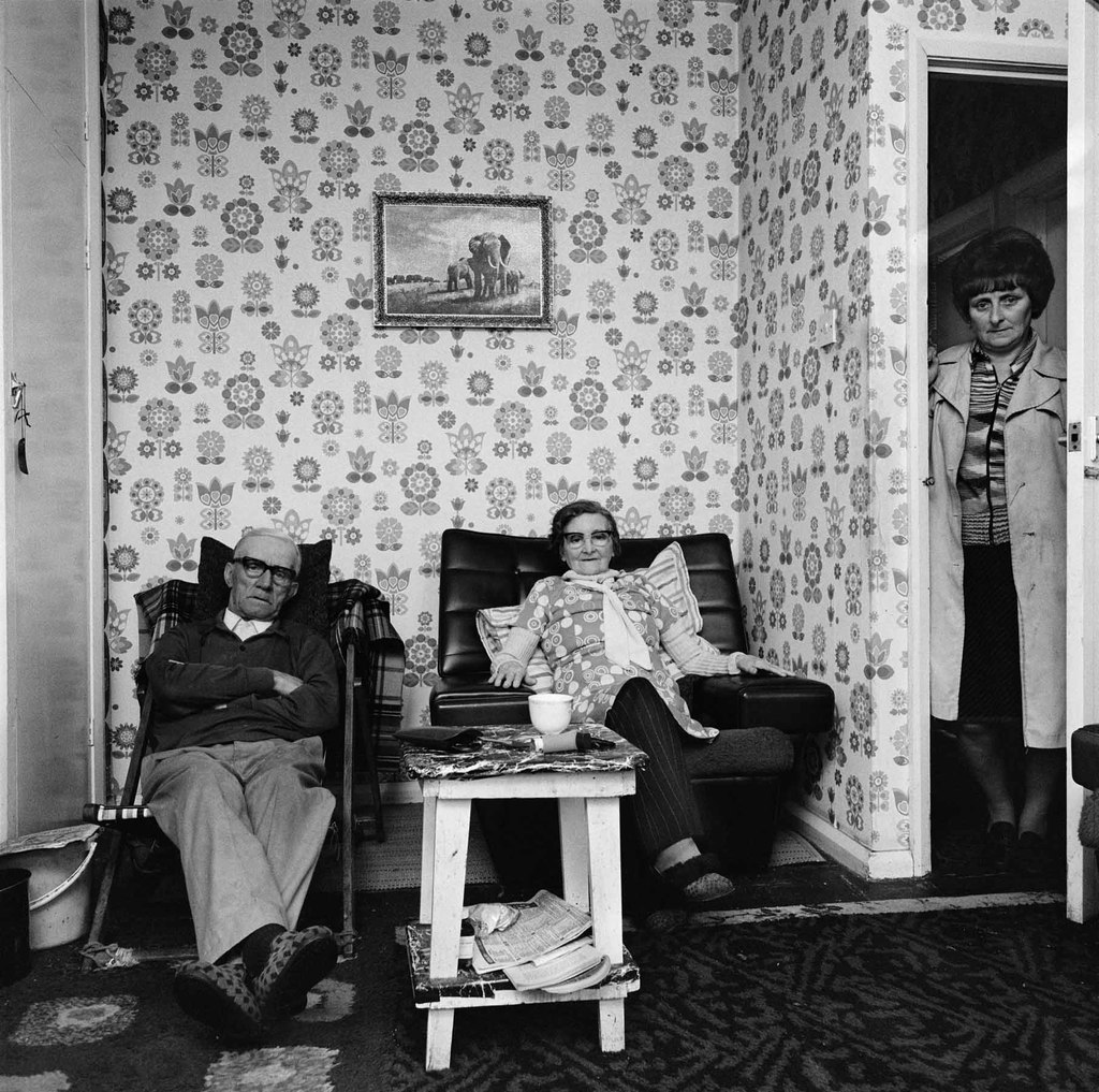 Jean Barron with parents Stanley and Margaret wilson, 1980 © Sirkka-Liisa Konttinen