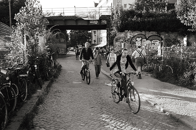 Kreuzberg, Berlin; Leica MP 0.58, 35mm Summicron, Kodak Tri-X © Doug Kim