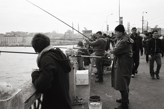 Galata Köprüsü, Istanbul, Turkey; Leica MP 0.58, 35mm Summicron, Kodak Tri-X © Doug Kim