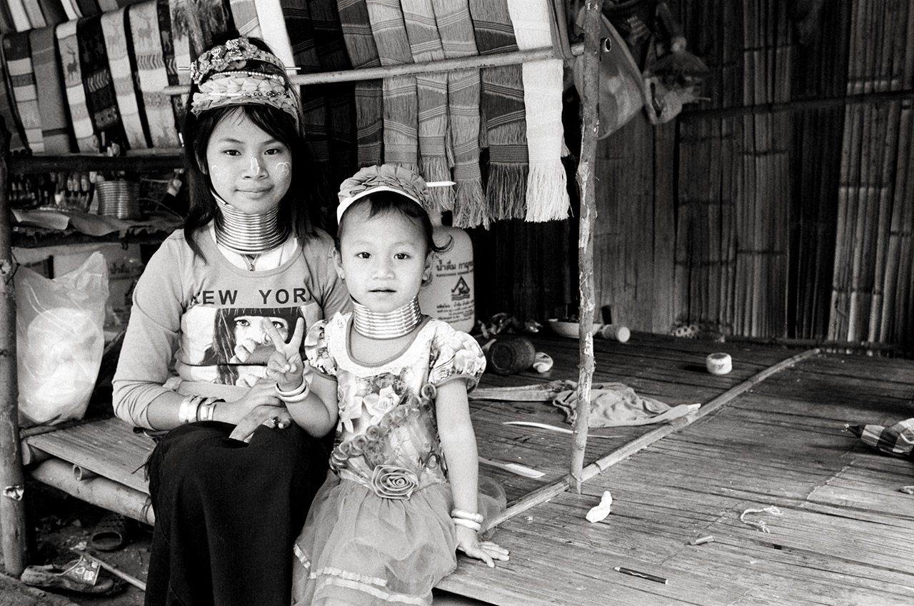 Padaung Karen "longneck" hill tribe, Chiang Mai, Thailand; Leica MP 0.58, 35mm Summicron, Kodak Tri-X © Doug Kim