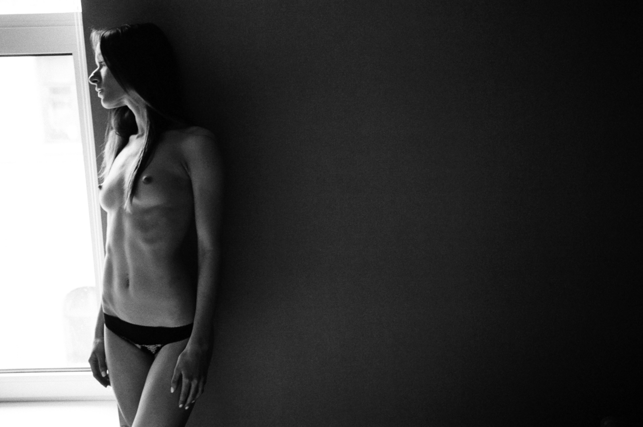 Vita, Kiev, Ukraine; Leica MP 0.58, 35mm Summicron, Kodak Tri-X © Doug Kim  nude models beautiful girls women girl nude naked boudoir black and white sexy sex models modeling ukrainian