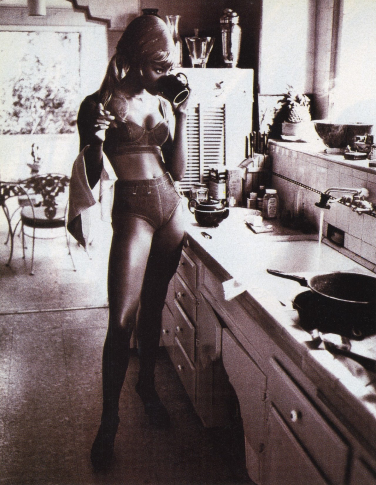 Naomi Campbell,  Azzedine Alaïa Tati Collection Spring Summer 1991 @Ellen von Unwerth